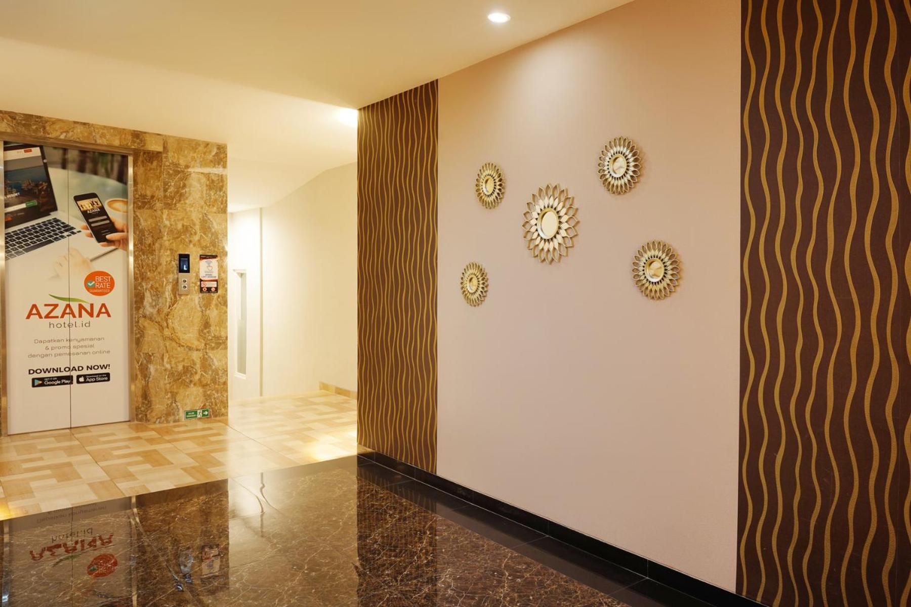 Front One Hotel Sragen Bagian luar foto